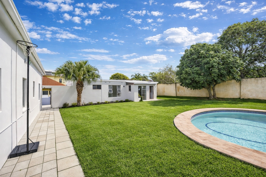 3 Bedroom Property for Sale in Cambridge Eastern Cape